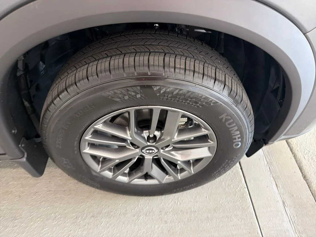 New 2026 Gray Nissan S image 4