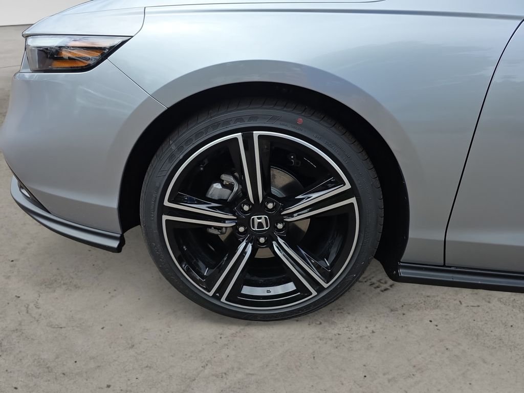 New 2026 Silver Honda SE image 14