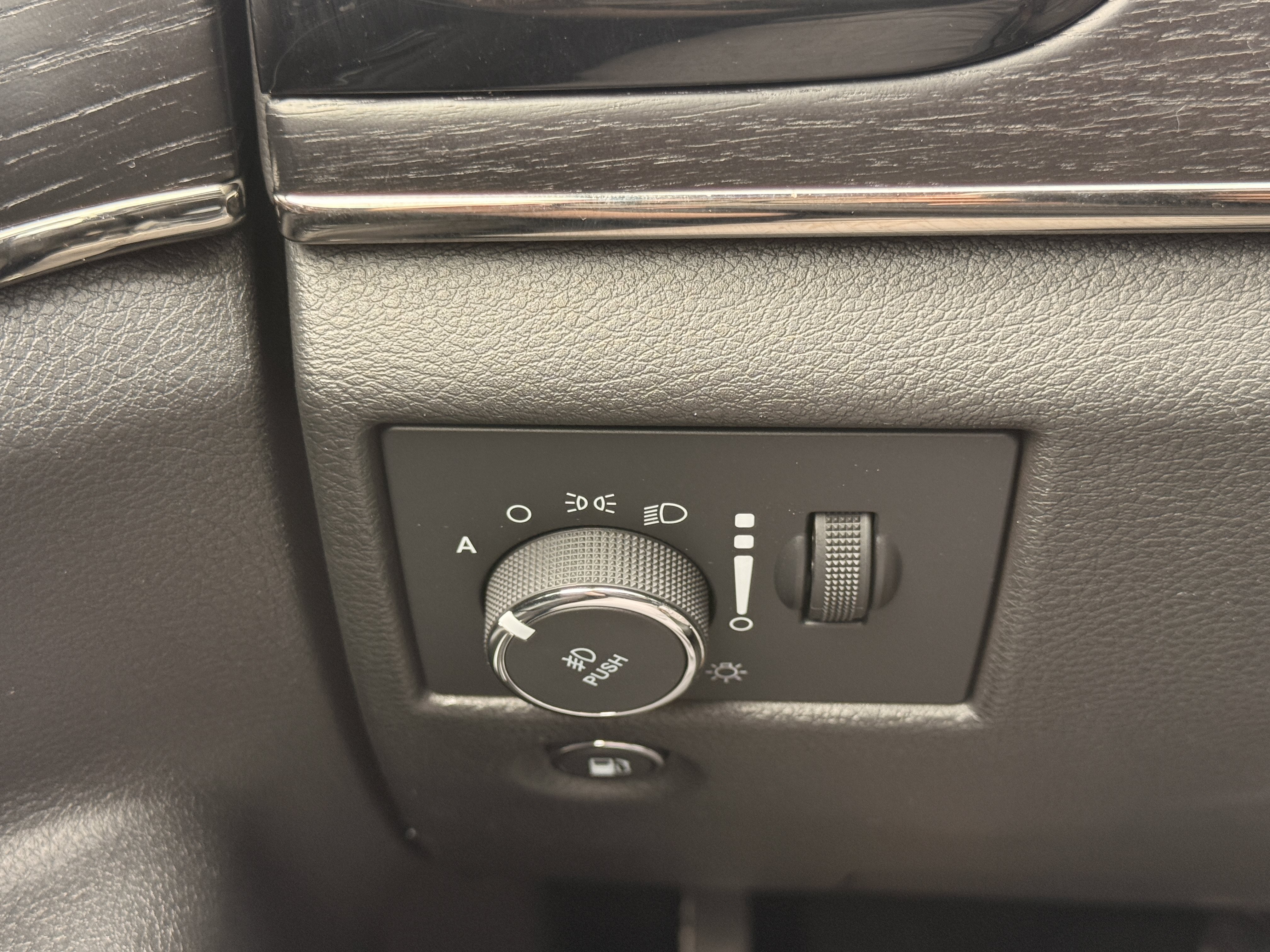Used 2021 Diamond Black Crystal Pearlcoat Jeep High Altitude image 36