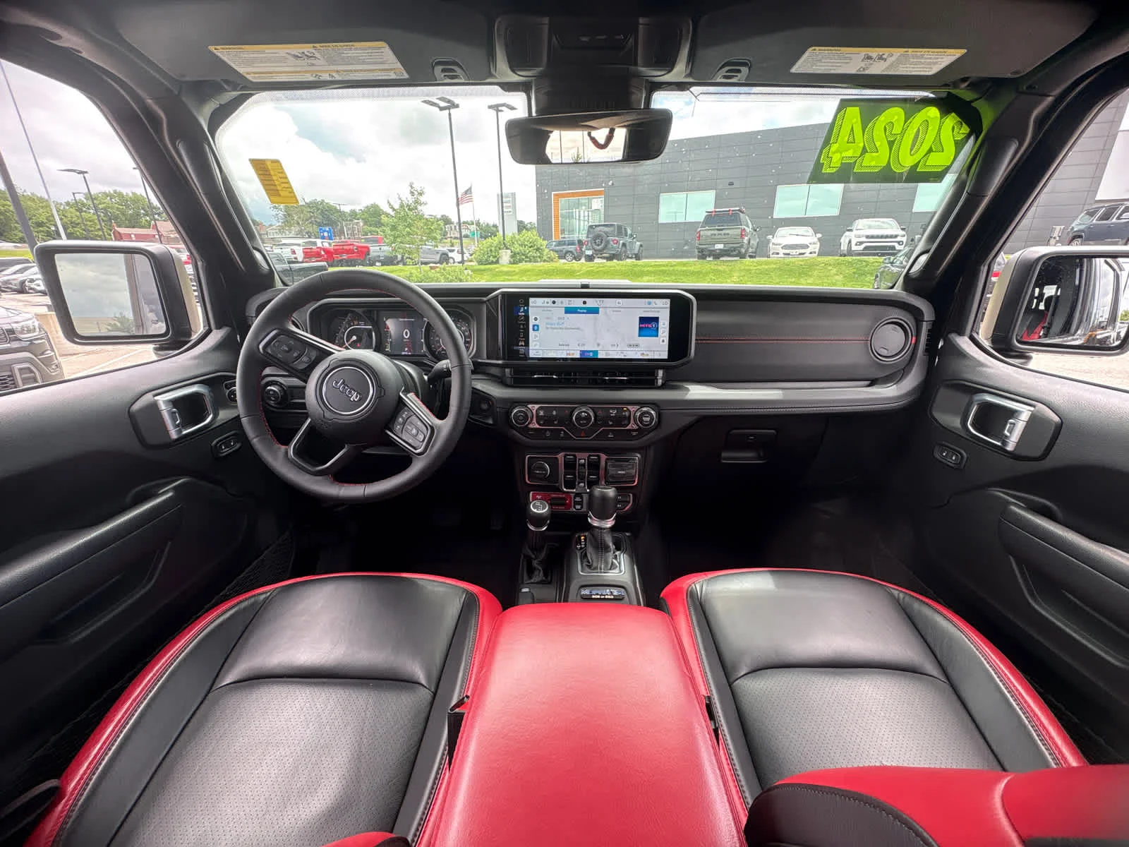 Used 2024 BLACK Jeep Rubicon image 17