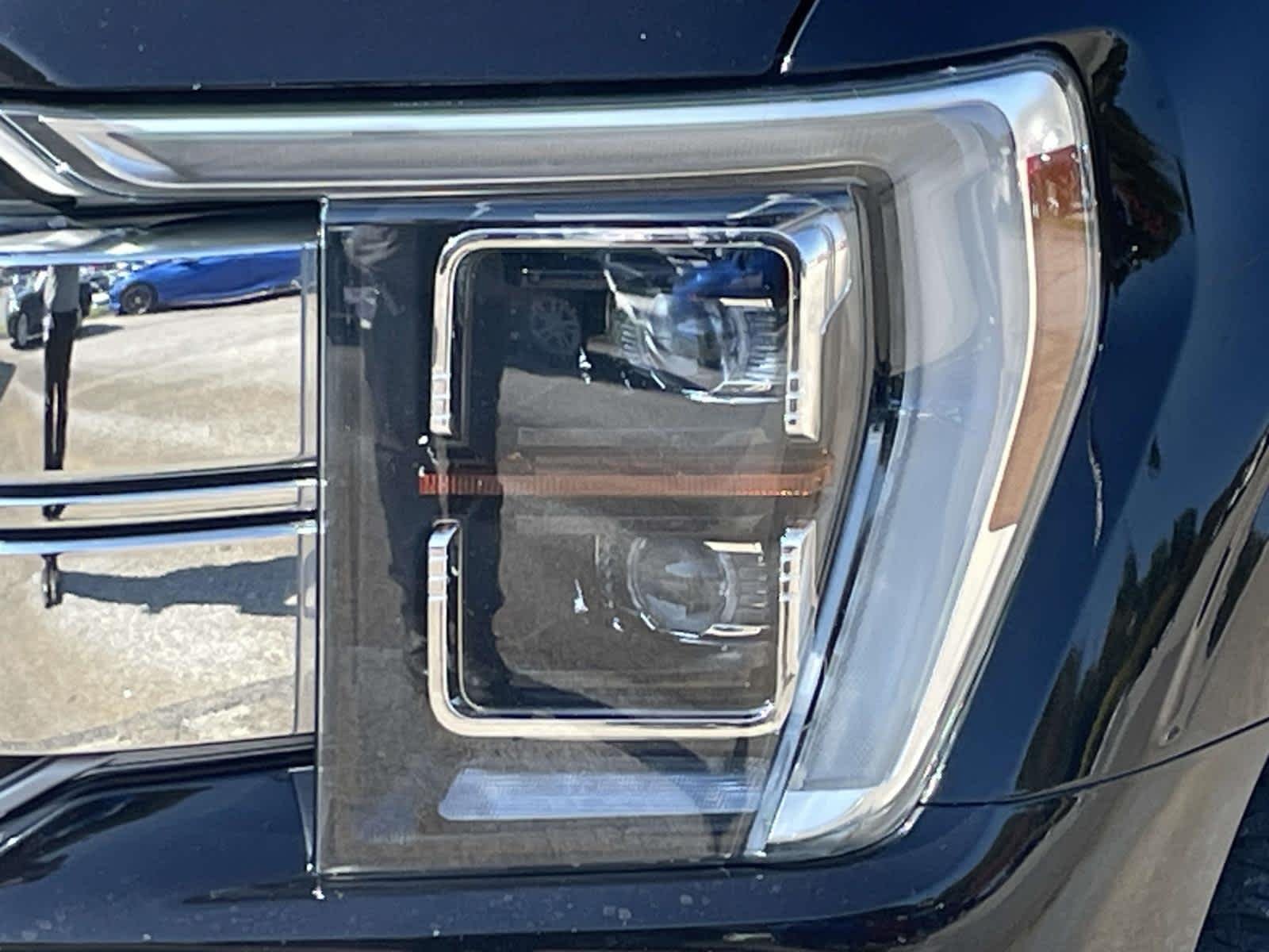 Used 2021 Agate Black Metallic Ford LARIAT image 18