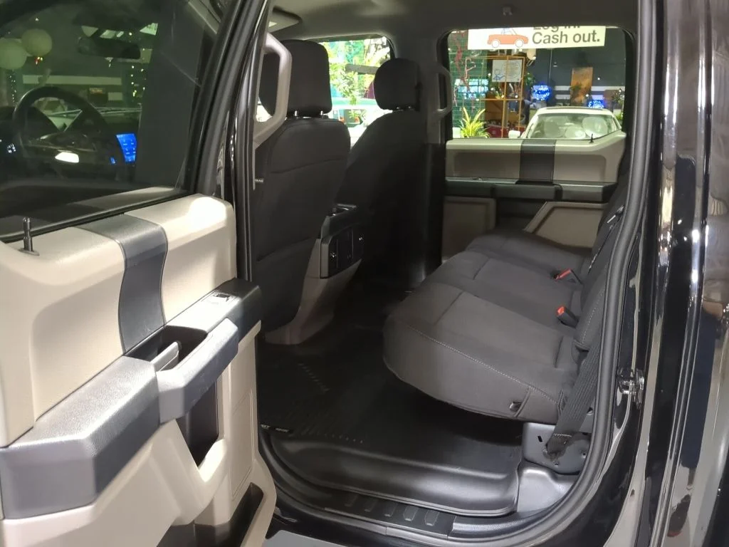 Used 2020 Black Metallic Ford XL image 13