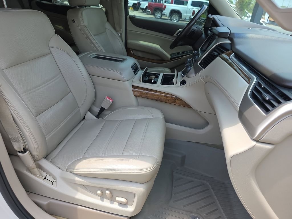 Used 2015 White GMC Denali image 39
