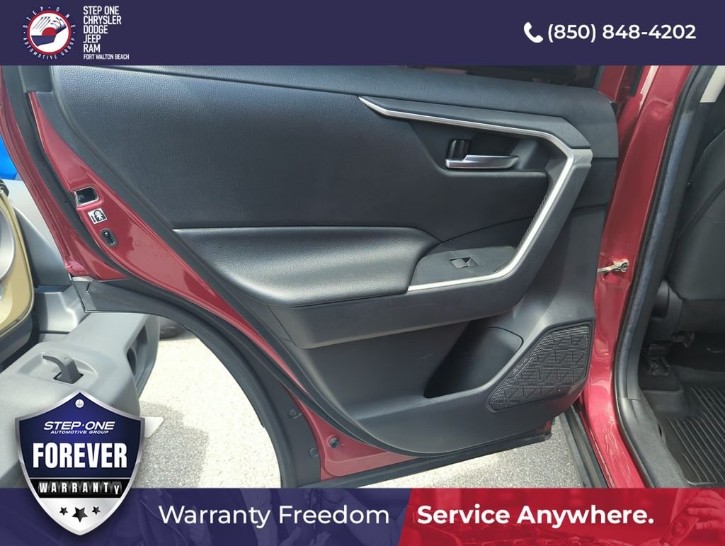 Used 2019 Red Toyota XLE image 28