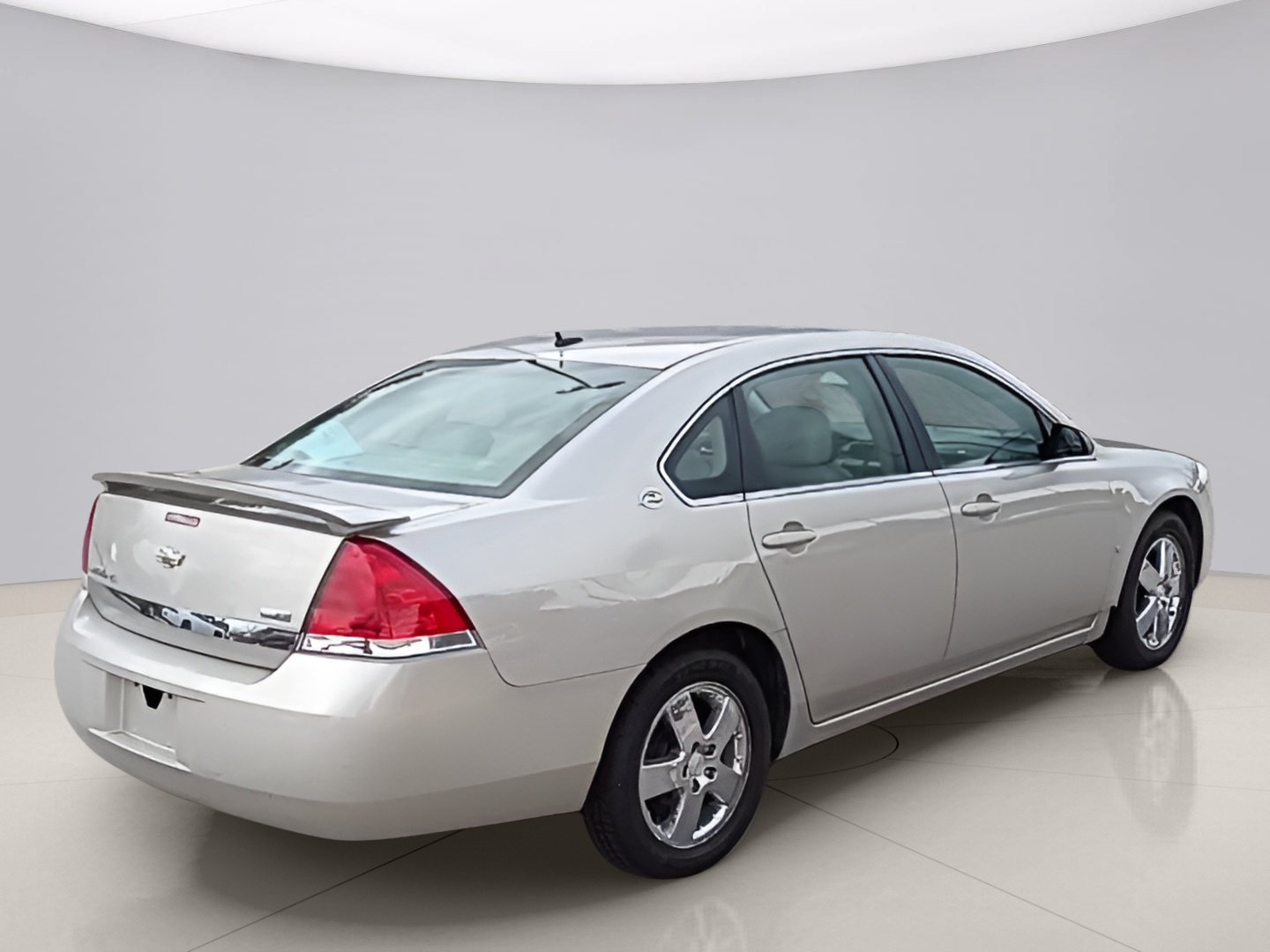 Used 2008 Gold Chevrolet LT image 5
