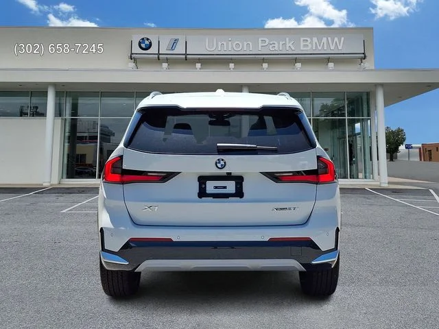 New 2026 Alpine White BMW xDrive28i image 5