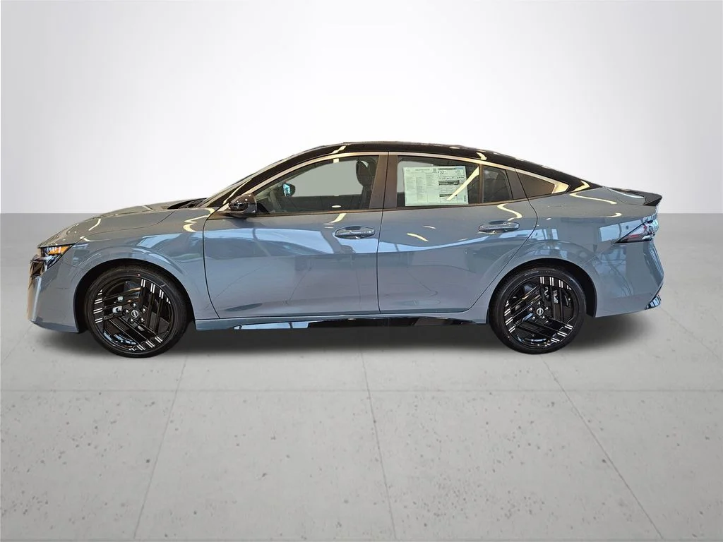 New 2026 Atlantic Gray Metallic / Super Black Two-tone Nissan SR image 11