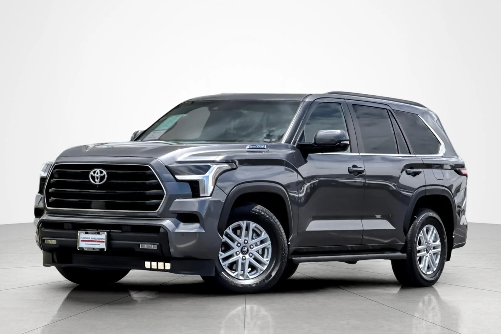2026 Toyota Sequoia SR5 4WD i-FORCE MAX Hybrid's photo