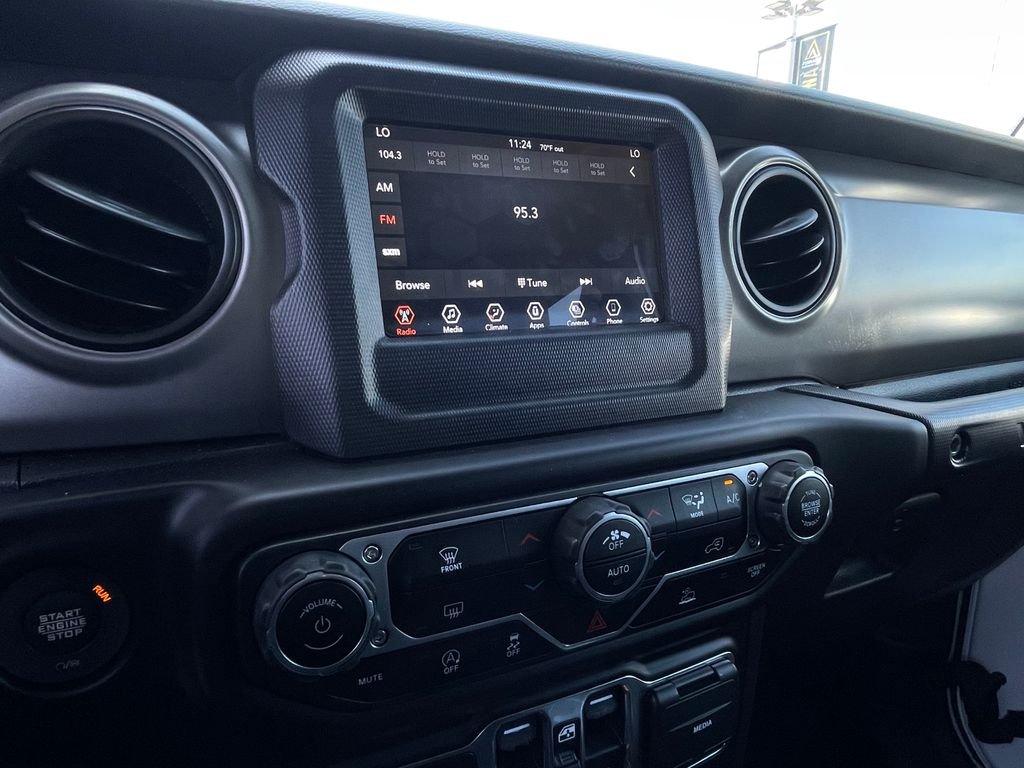 Used 2022 White Jeep Unlimited Sport S image 22