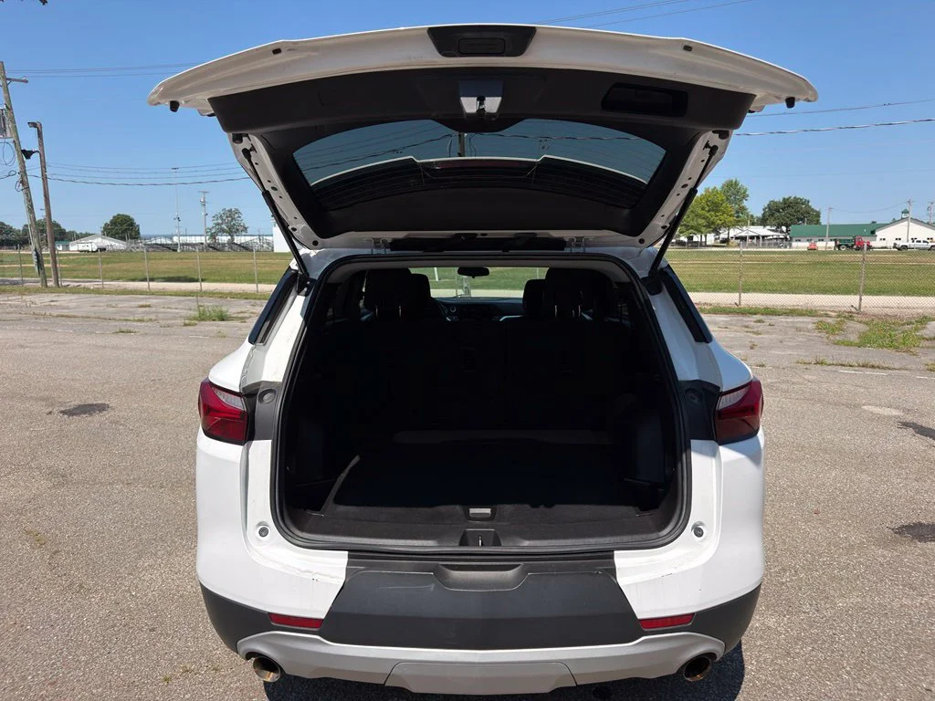 Used 2021 White Chevrolet LT image 27