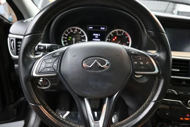 Used 2019 Black INFINITI LUXE image 24