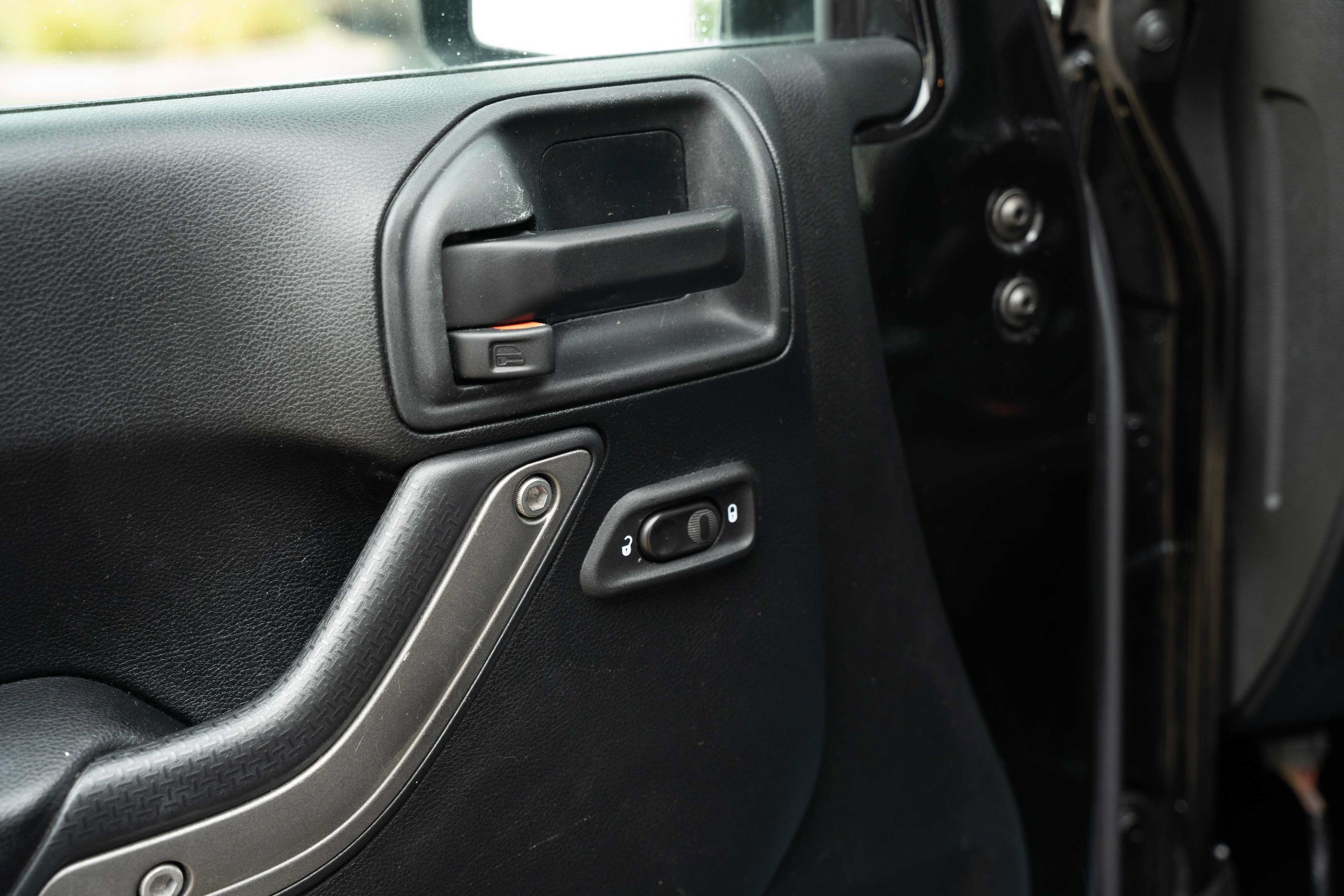 Used 2017 Black Clearcoat Jeep Sport image 17