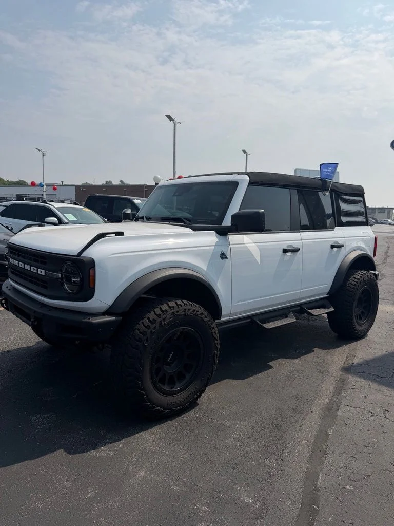 Used 2023 White Ford Black Diamond image 4