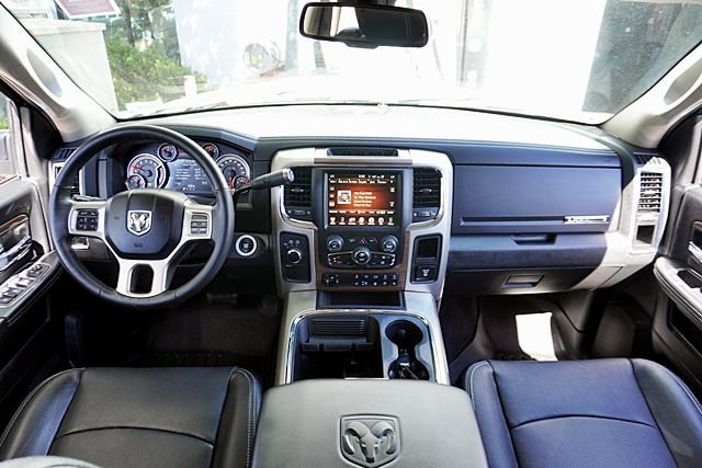 Used 2017 Silver Ram Laramie image 30
