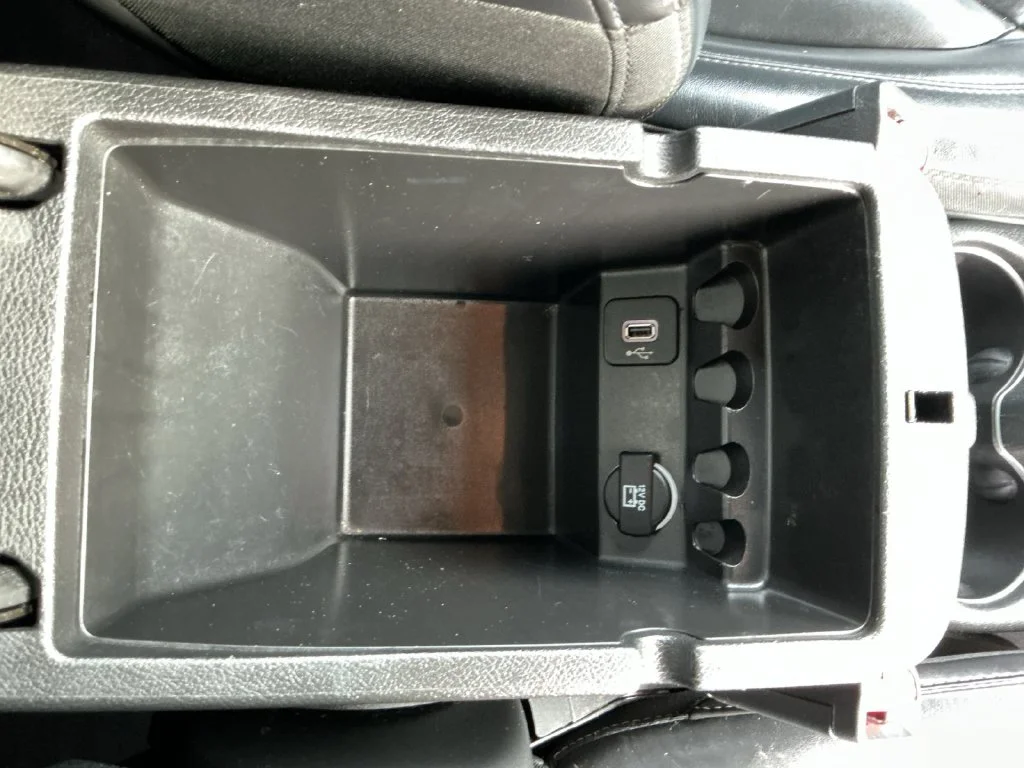 Used 2017 Black Jeep Limited image 28