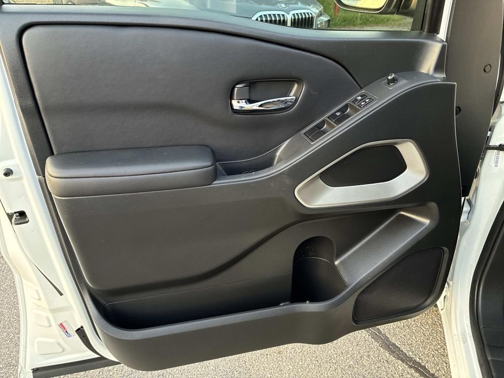 Used 2023 White Nissan SV image 19