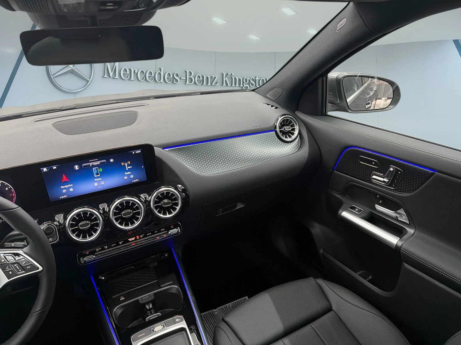 Used 2026 Grey Mercedes-Benz GLA 250 image 25