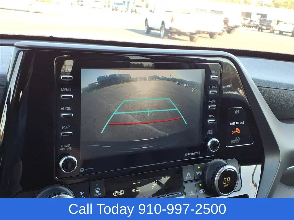 Used 2022 Black Toyota L image 14