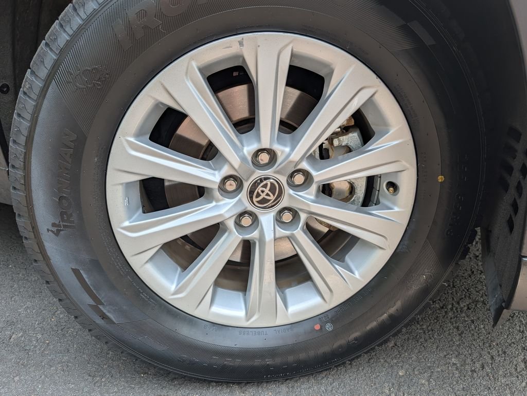 Used 2024 Silver Toyota XLE image 9
