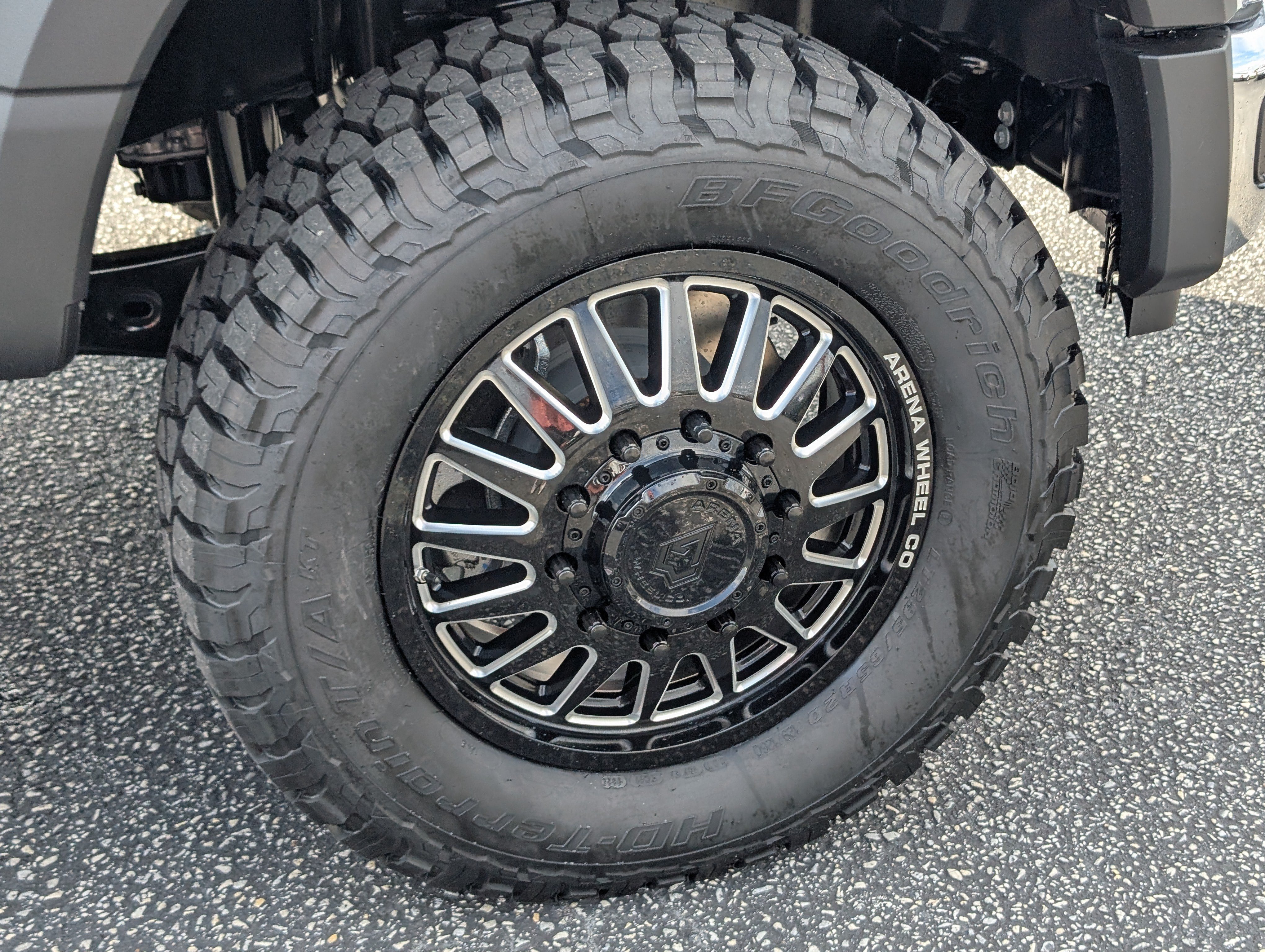 New 2026 Star White Metallic Tri-Coat FORD F-450® LARIAT® image 7