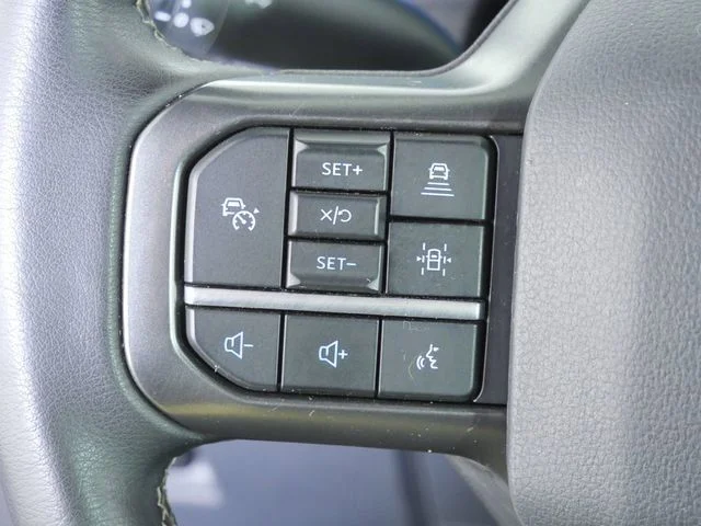 Used 2024 Silver Ford XLT image 26