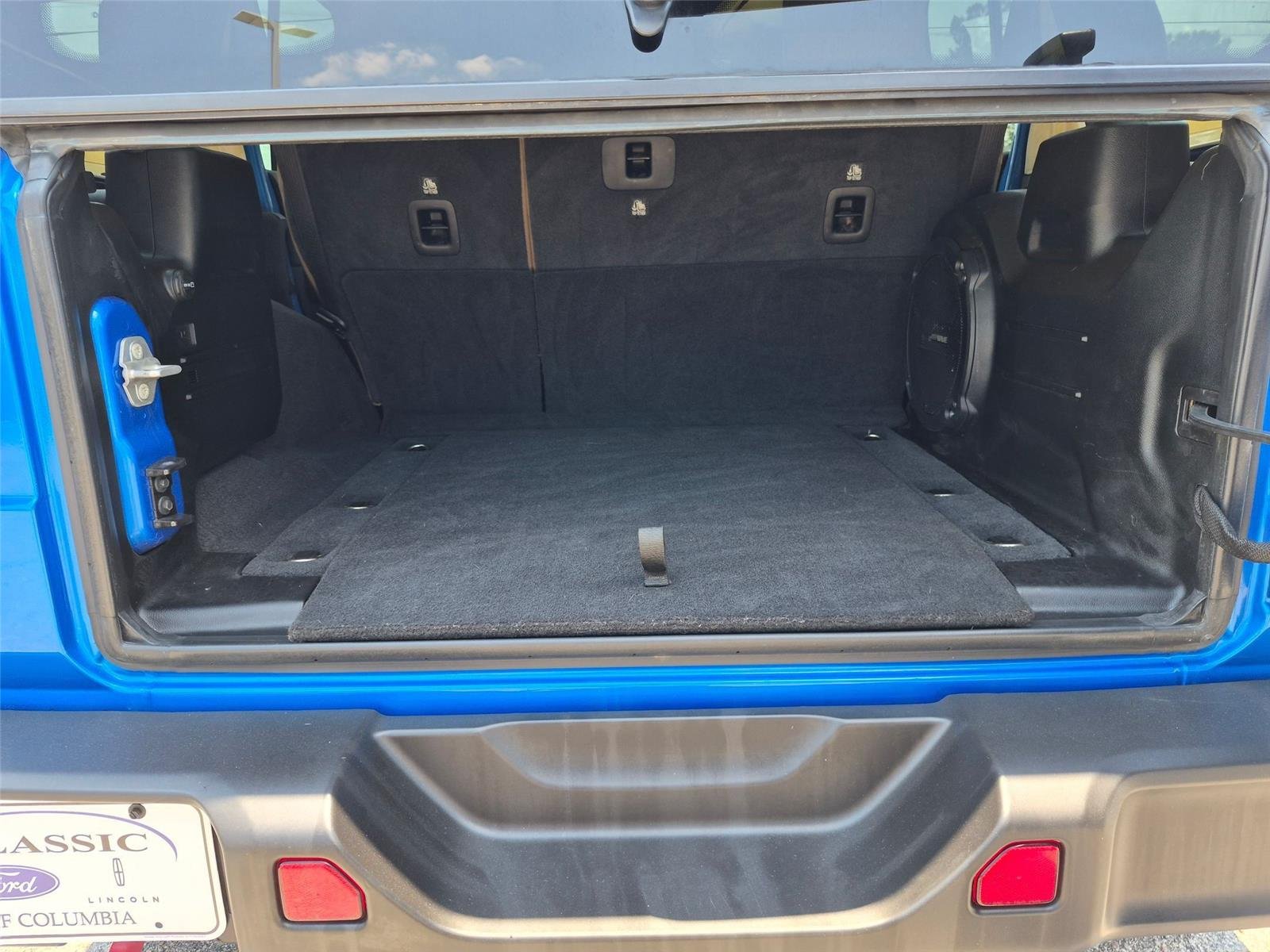Used 2021 Hydro Blue Pearlcoat Jeep Unlimited Rubicon image 28