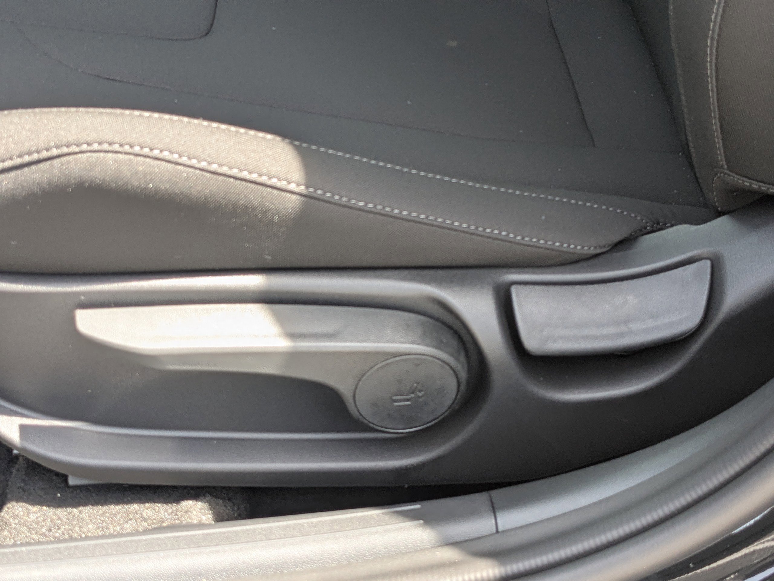 New 2026 Amazon Gray Hyundai SEL Sport Premium image 21