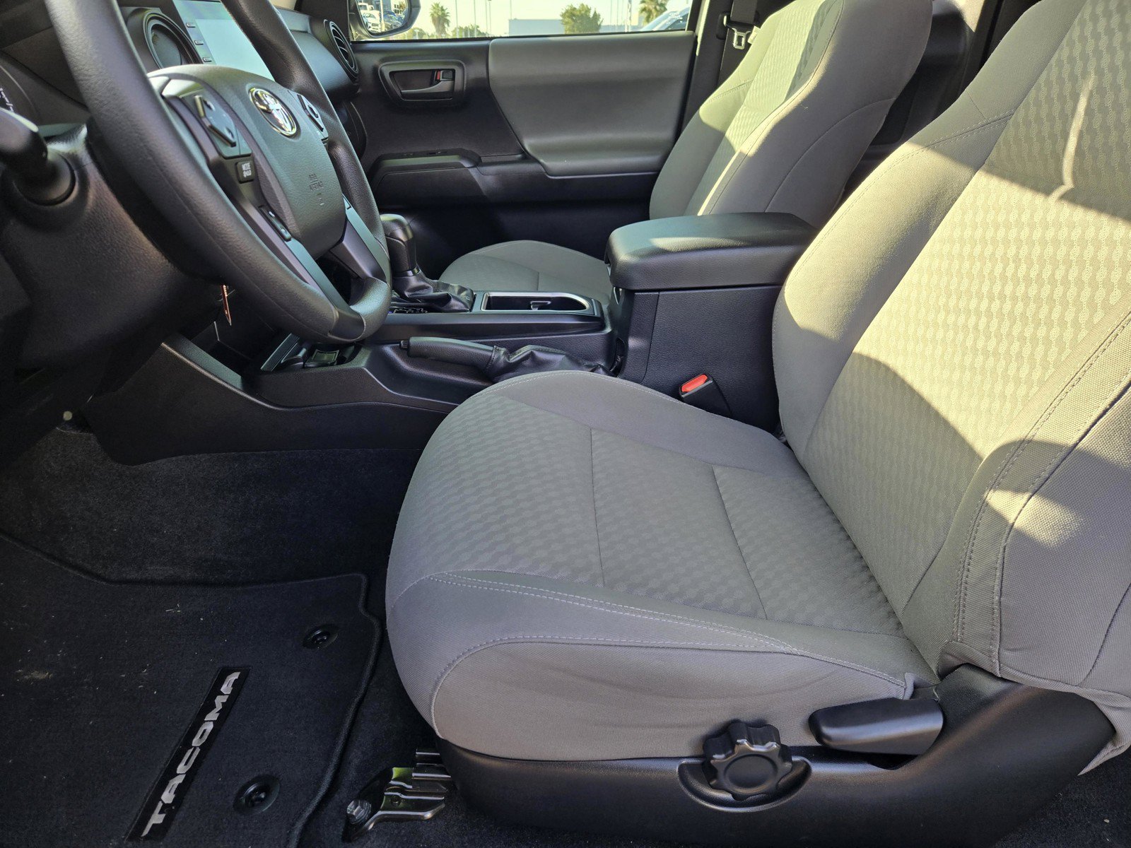 Certified Used 2020  Toyota  image 25