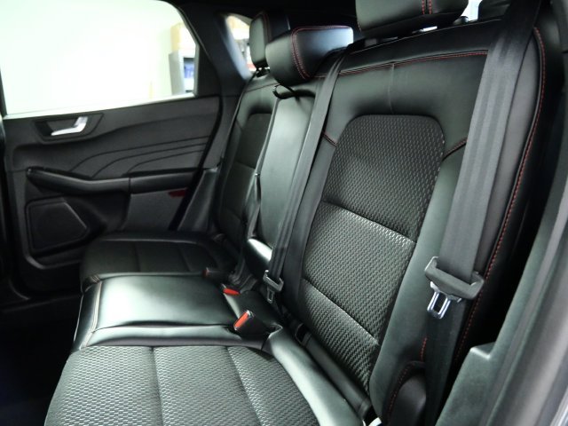 Certified Used 2025 Gray Ford ST-Line image 14