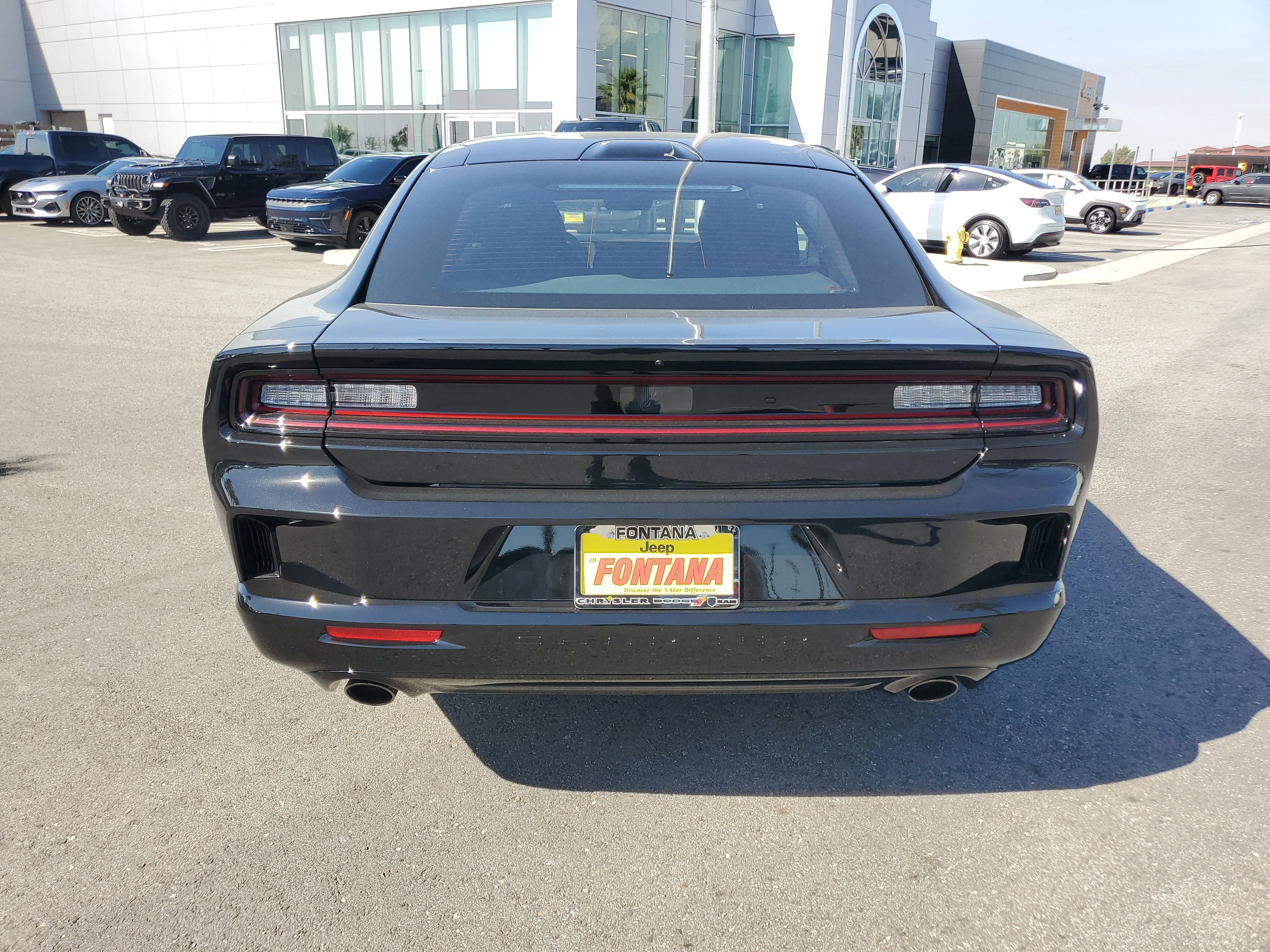 New 2026 Diamond Black Crystal Pearlcoat Dodge R/T image 4