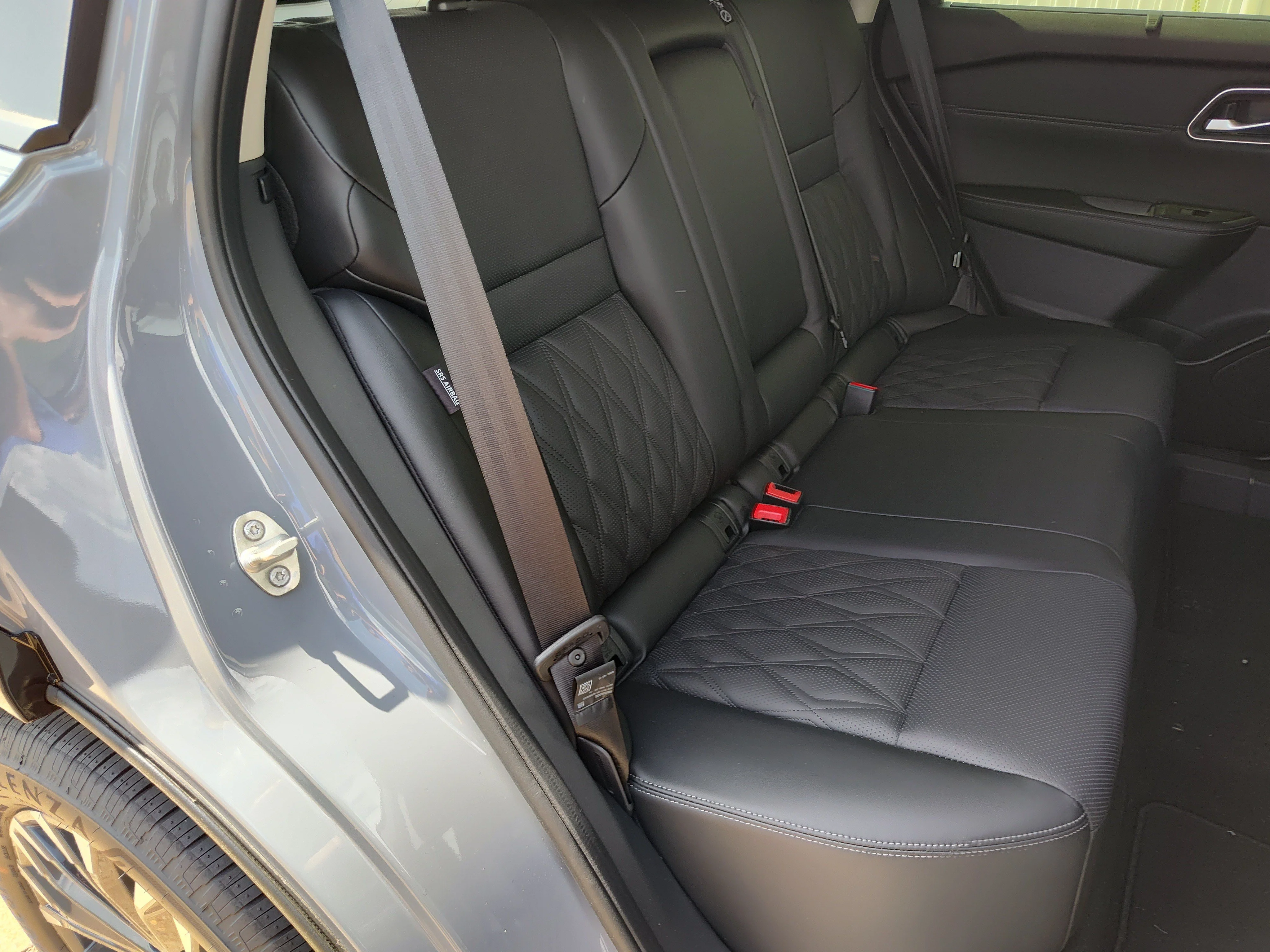 New 2026 Boulder Gray Pearl / Super Black Two-tone Nissan Platinum image 14
