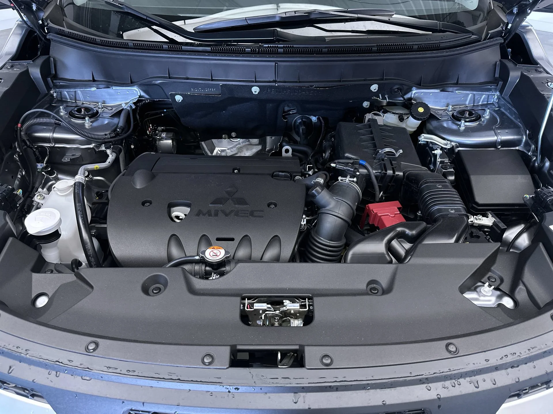 New 2026 Mercury Gray Metallic Mitsubishi S image 25