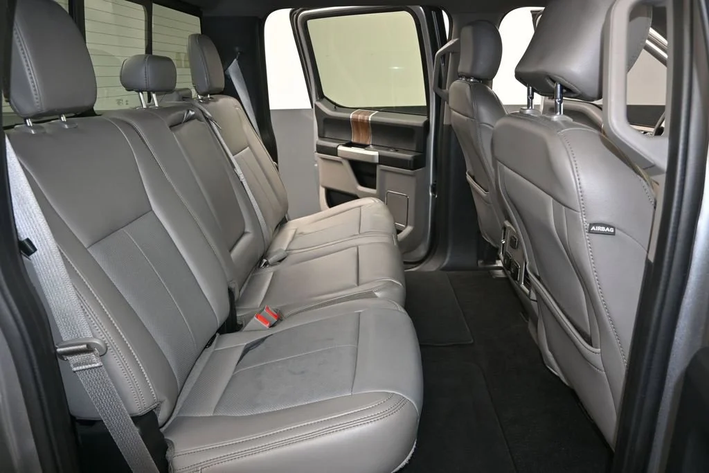Used 2020 Silver Ford Lariat image 29