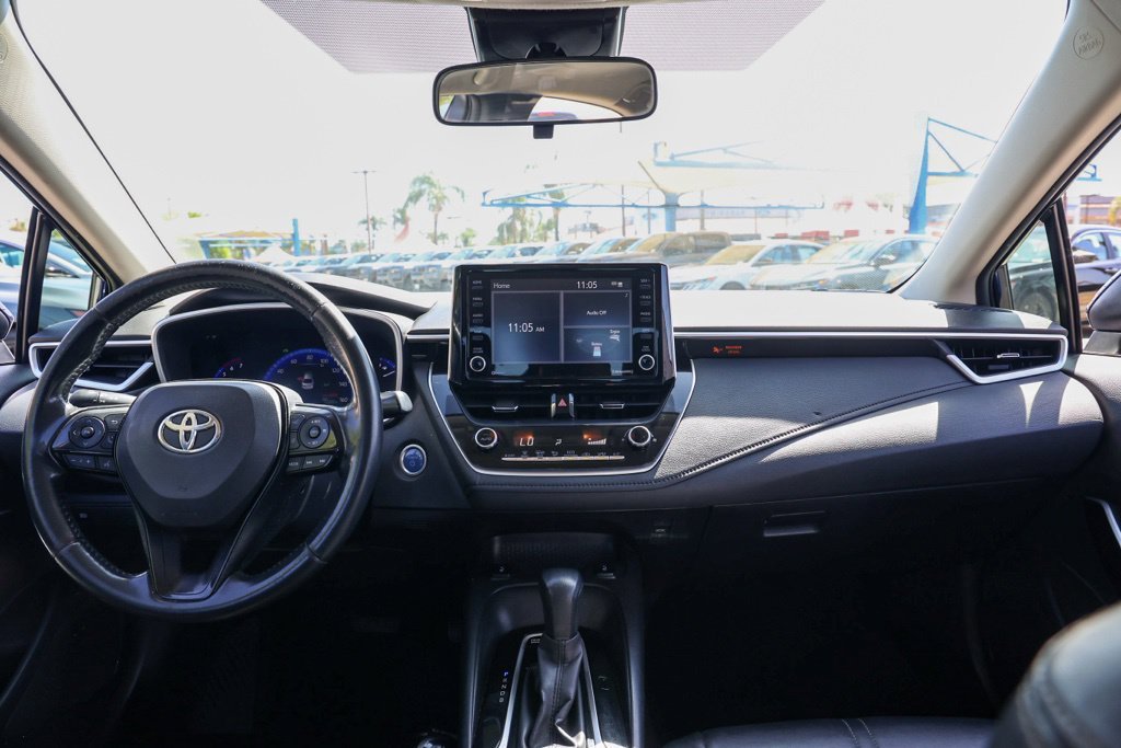 Used 2022  Toyota LE image 21