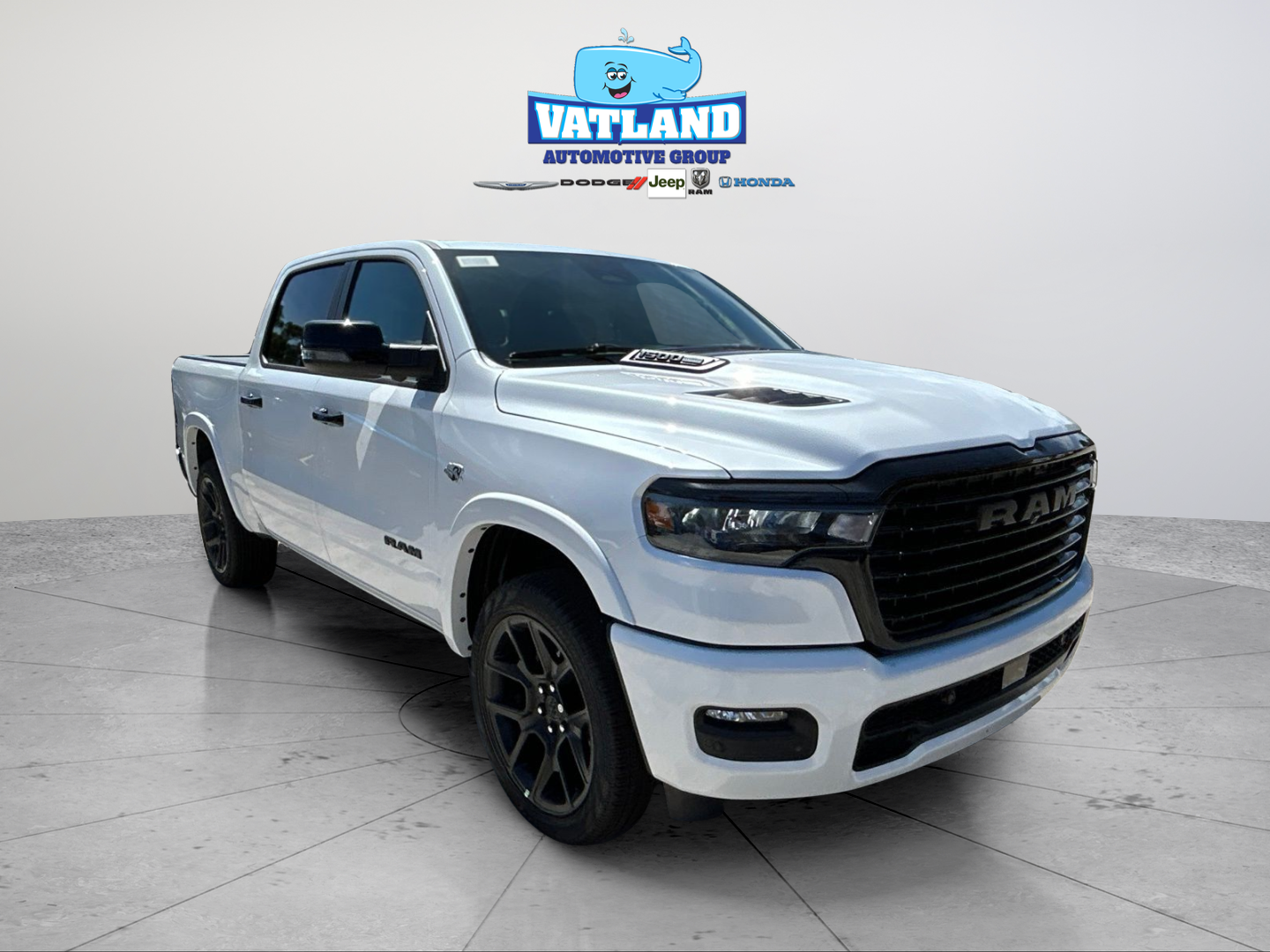 New 2026 Ivory White Tri-Coat Pearl-Coat Exterior Paint RAM Laramie image 7