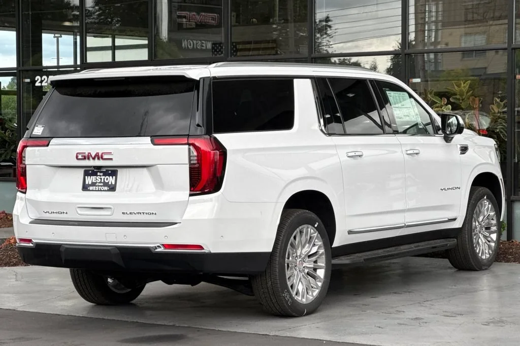 New 2026 Summit White GMC Elevation image 4