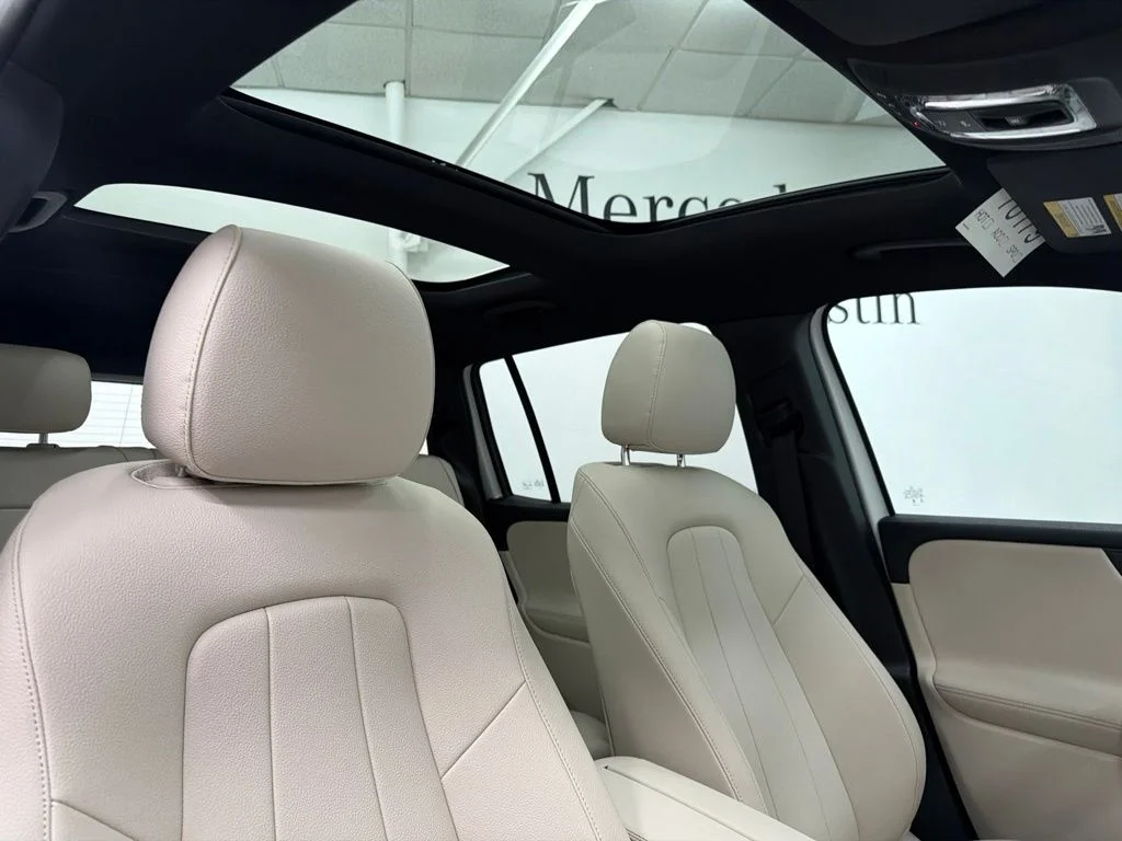 New 2026 White Mercedes-Benz GLB 250 image 28