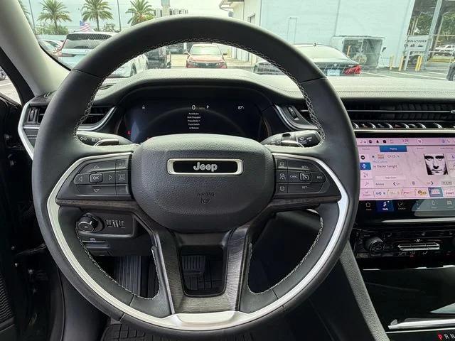 Used 2023 Gray Jeep Limited image 21