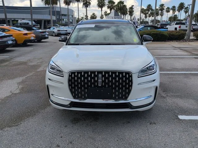 Certified Used 2024 White Metallic Lincoln Grand Touring image 9