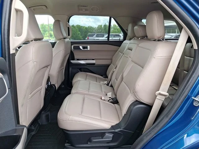 Used 2023 Blue Ford XLT image 10