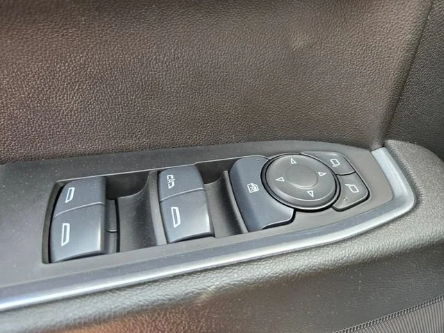 Used 2025 Red Hot Chevrolet LT image 40