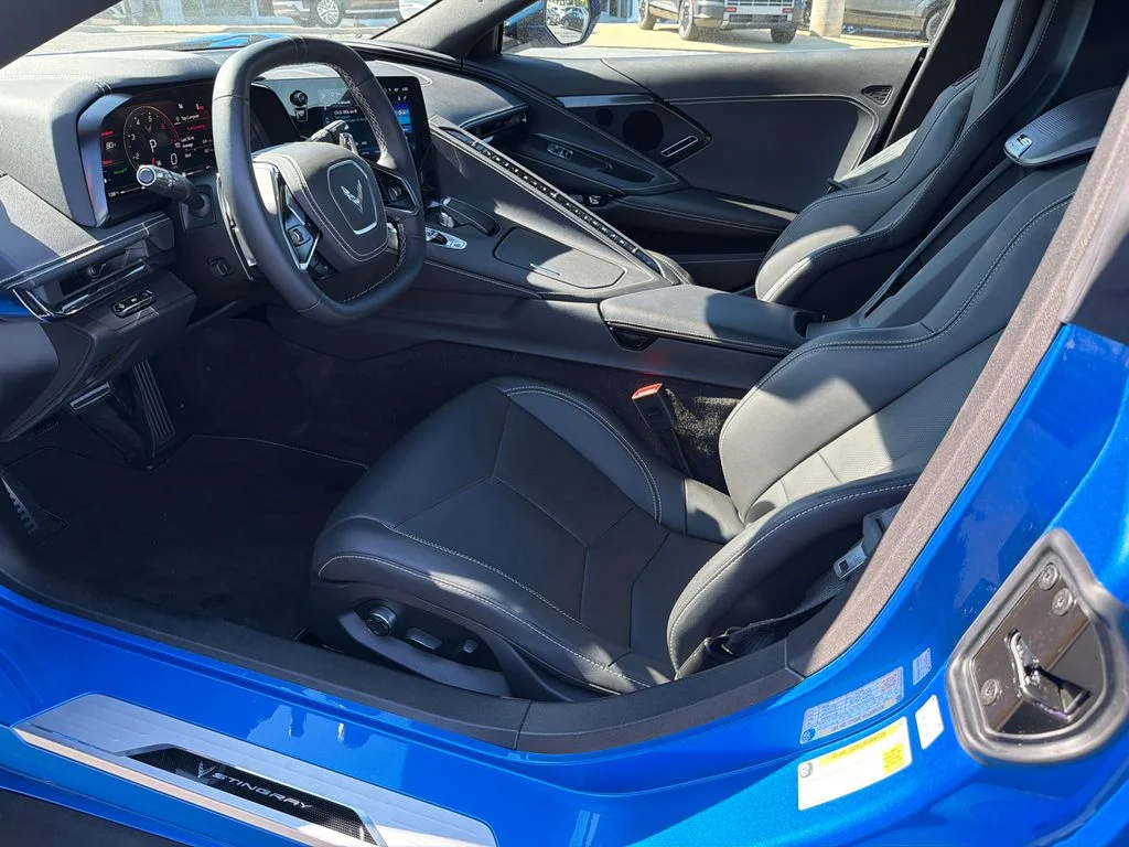 Used 2025 Blue Chevrolet Stingray image 9