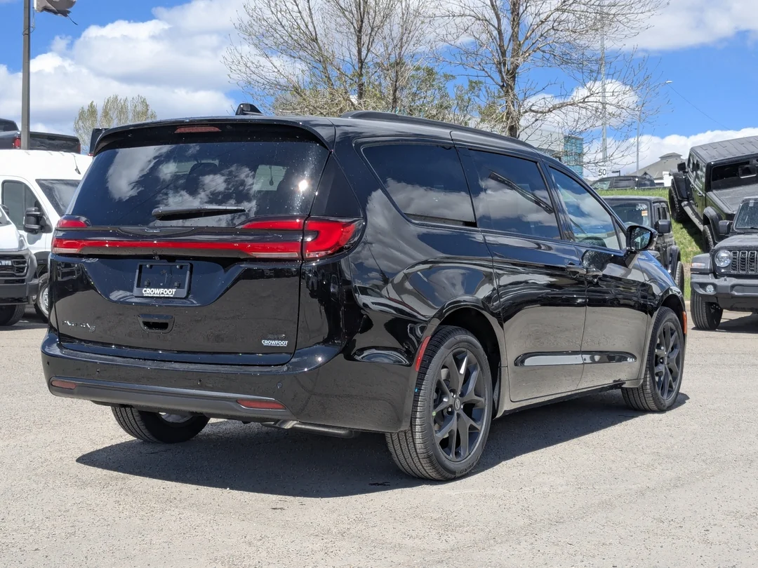 New 2026 Black Chrysler Select - - AWD - 3.6L Pentastar VVT V6 - S Appearance Pkg w/ 20 Whls & More! image 8