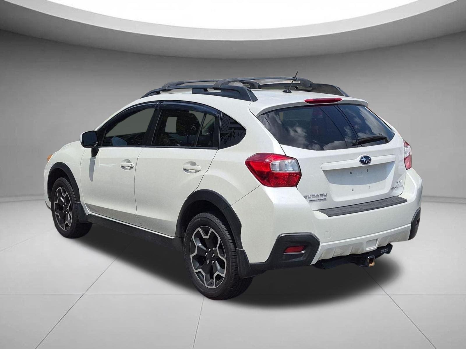 Used 2014 Satin White Pearl Subaru Premium image 3