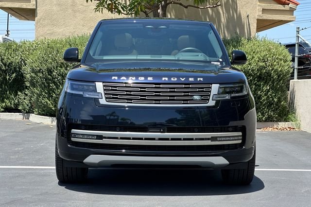 New 2026 Constellation Blue Ultra Metallic Gloss Land Rover SE image 8