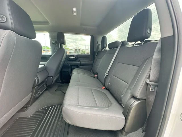 Used 2023 White Chevrolet Custom image 27