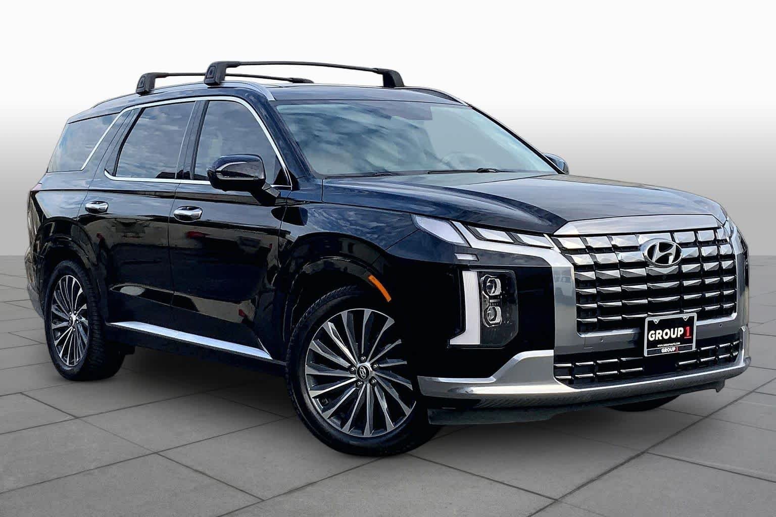 Used 2023 Abyss Black Pearl Hyundai Calligraphy image 3