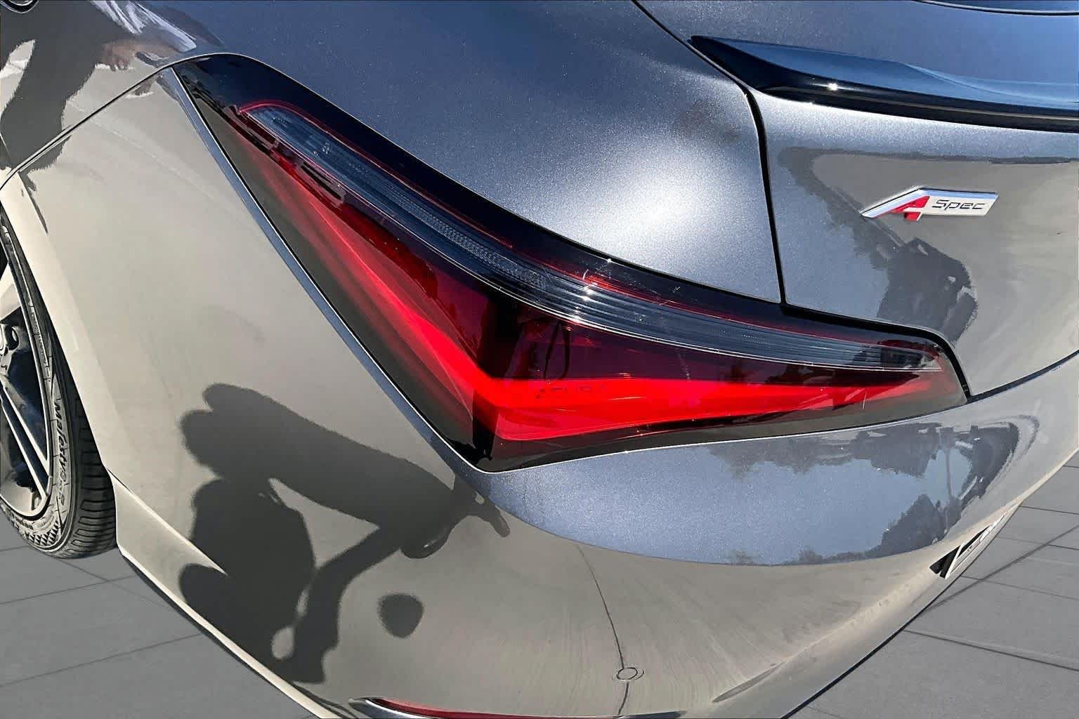 Used 2024 Liquid Carbon Metallic Acura w/A-Spec Technology Package image 27
