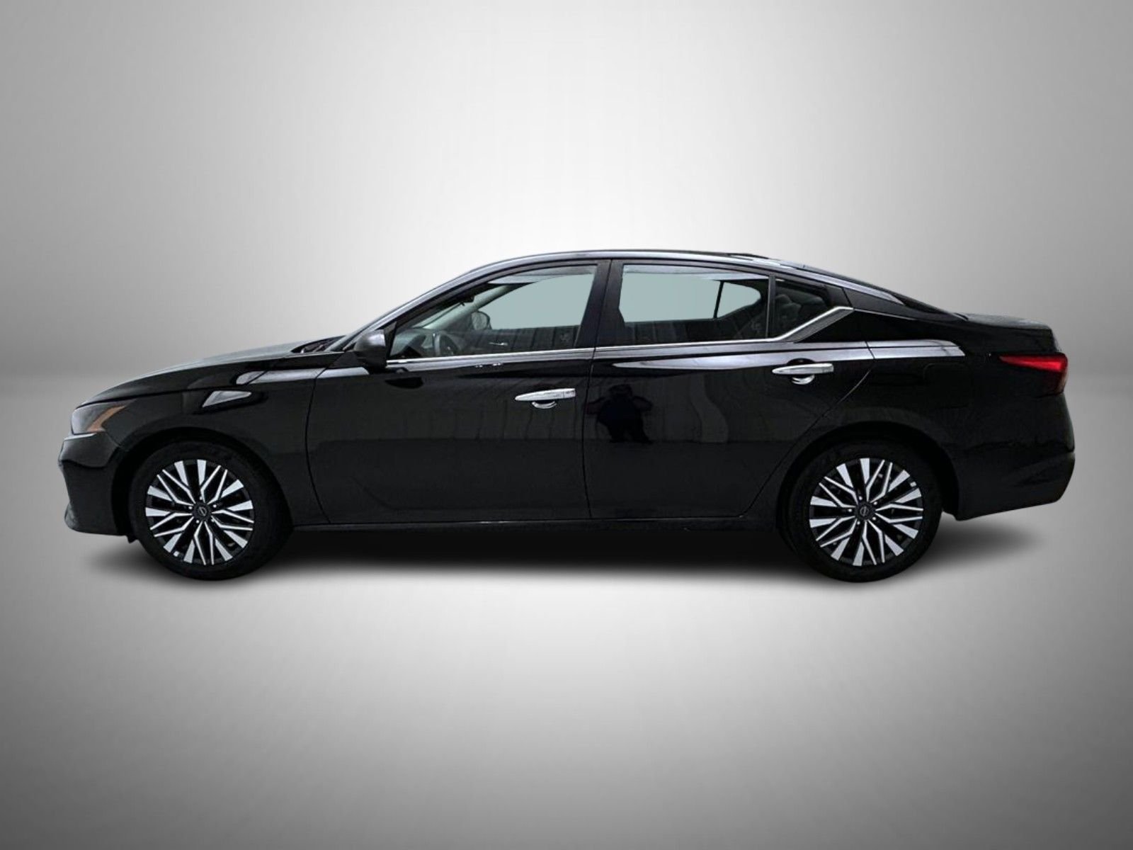 Used 2025 Black Nissan 2.5 SV image 8