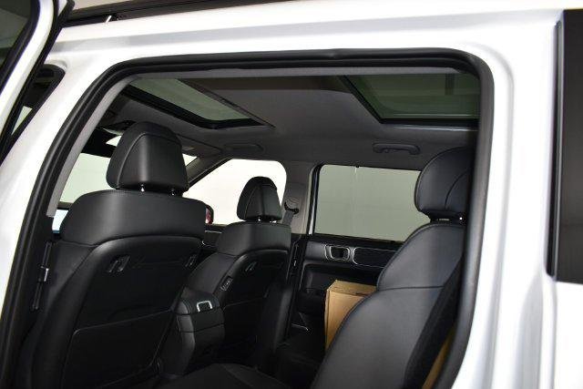 New 2027 White Hyundai Limited image 63